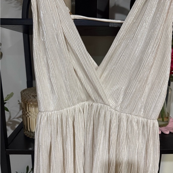 Sabina Musayev White shimmery Mini Dress size medium - Picture 3 of 9